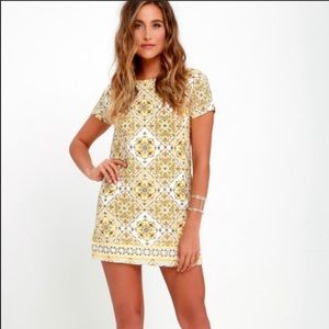 Lulus dandelion shift dress - size small